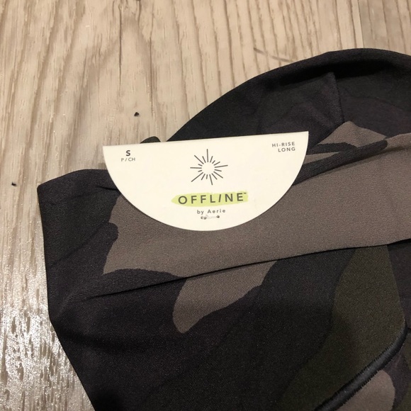NWT Aerie OFFLINE Real Me Camo Leggings. - Picture 2 of 5